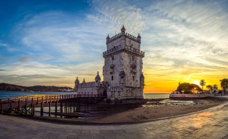 Jet-Set Smart: Top 10 Travel Websites You Can’t Live Without