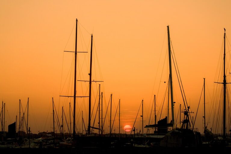 Life on the Water: 10 Unforgettable Experiences You Can Only Have on a Yacht